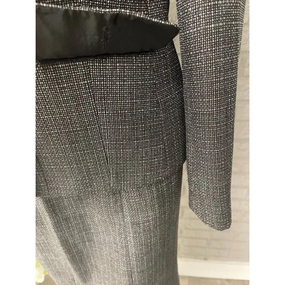 Le Suit Petite Women Gray Professional 2 Pcs Skirt Suit Set Size 6P